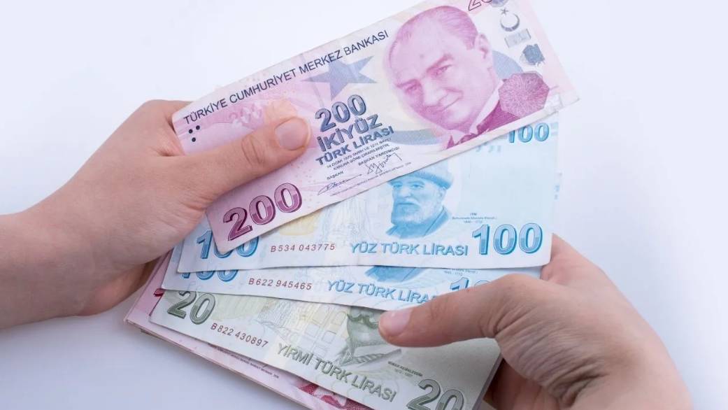 Üst düzey kamu çalışanlarının maaşları özel sektörü geçti: İşte en yüksek devlet memuru maaşları 10